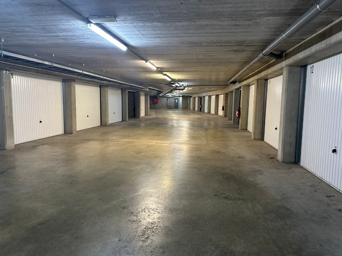 Afgesloten garages in residentie "Ta Pagonia" 