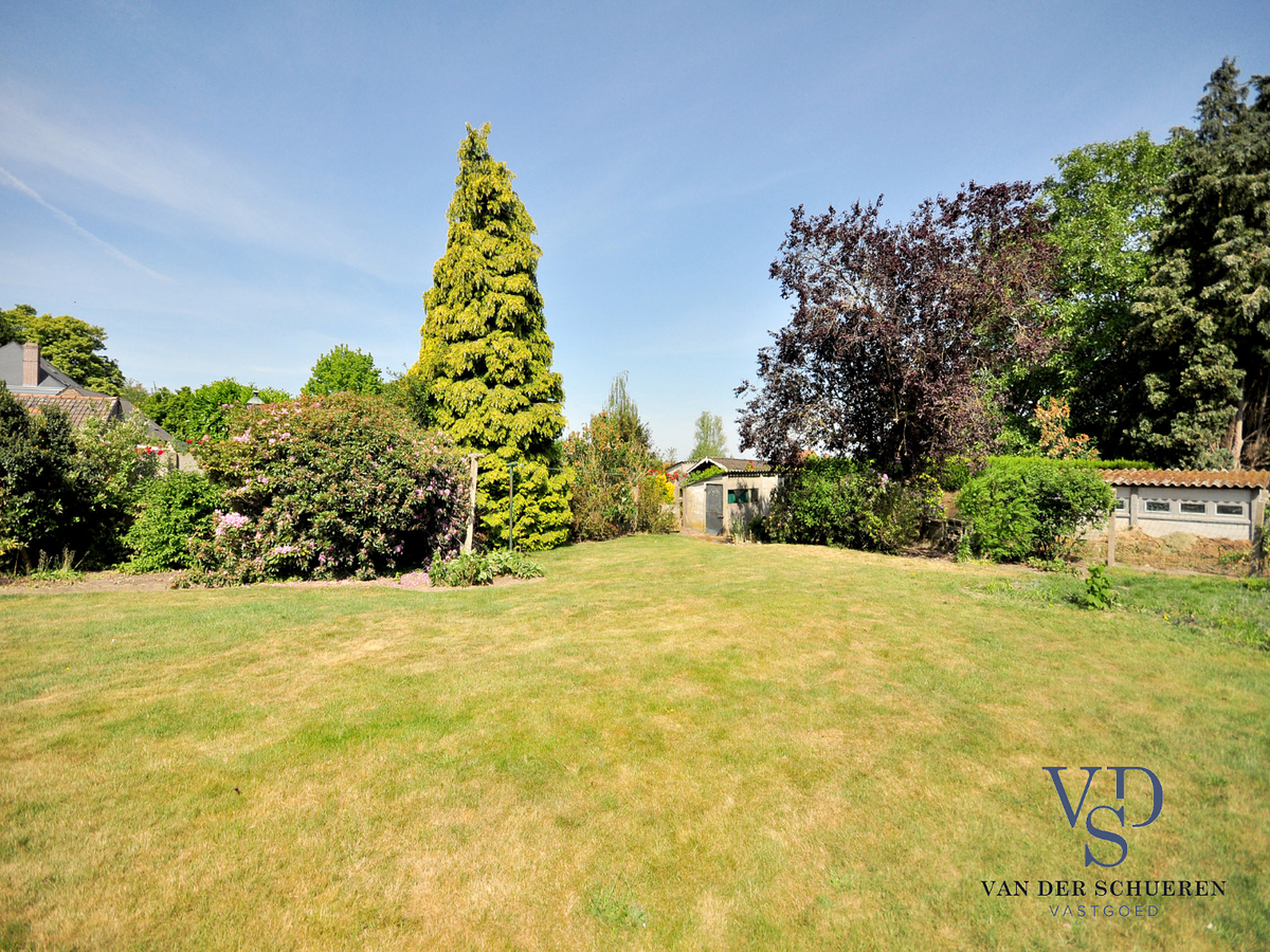 Zeer ruime herenwoning in centrum Gavere ! 