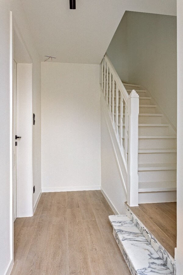 Instapklare gezinswoning in het hartje van Petegem 