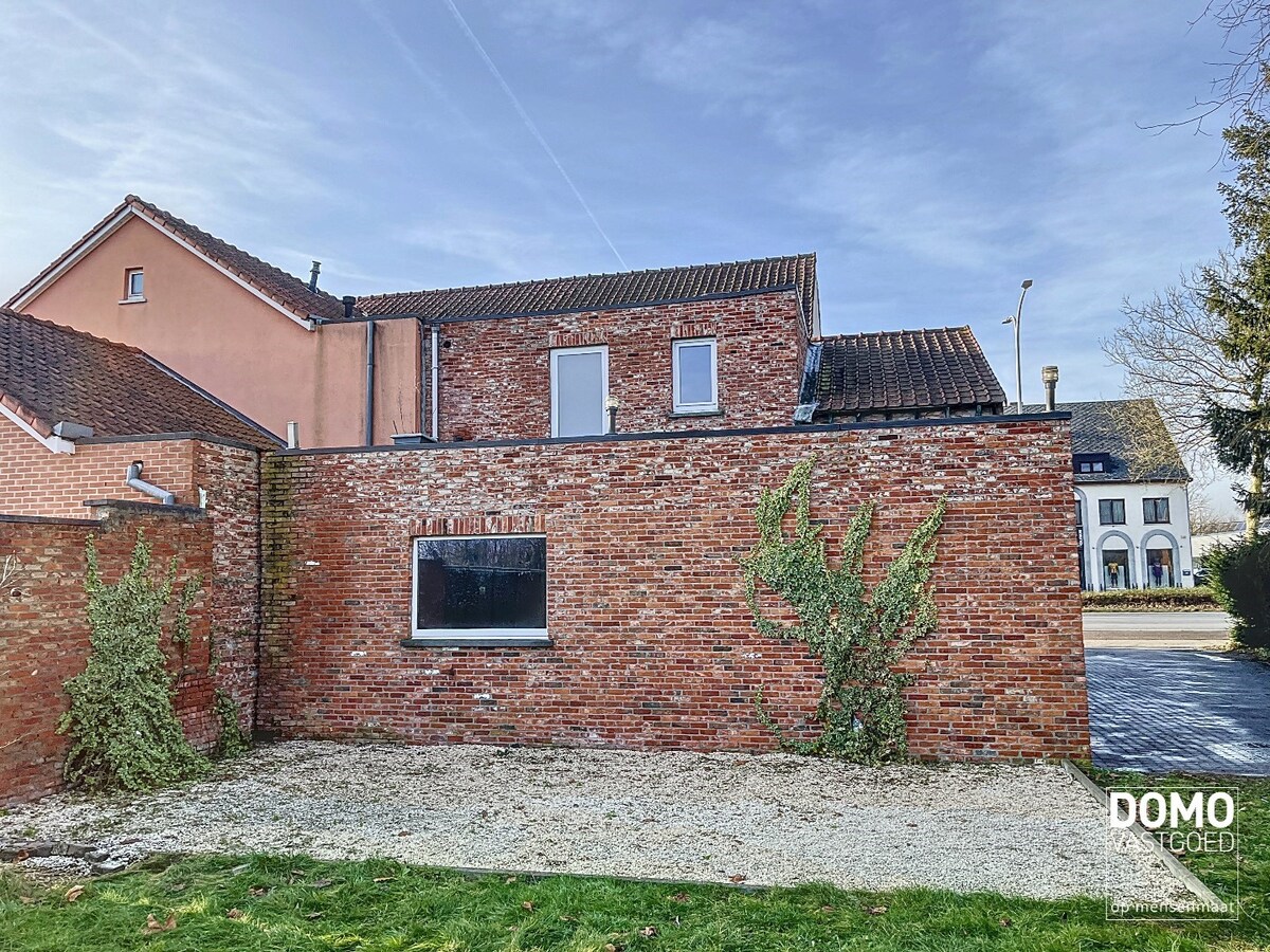 APPARTEMENTSGEBOUW  bestaande uit 1 studio en 1 appartement gelegen te Hasselt 