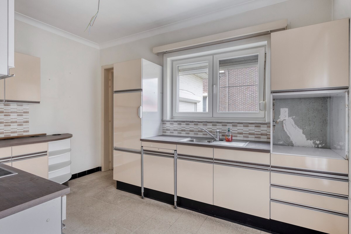 VILLA  met tuin, terras en garage in Zoutleeuw 