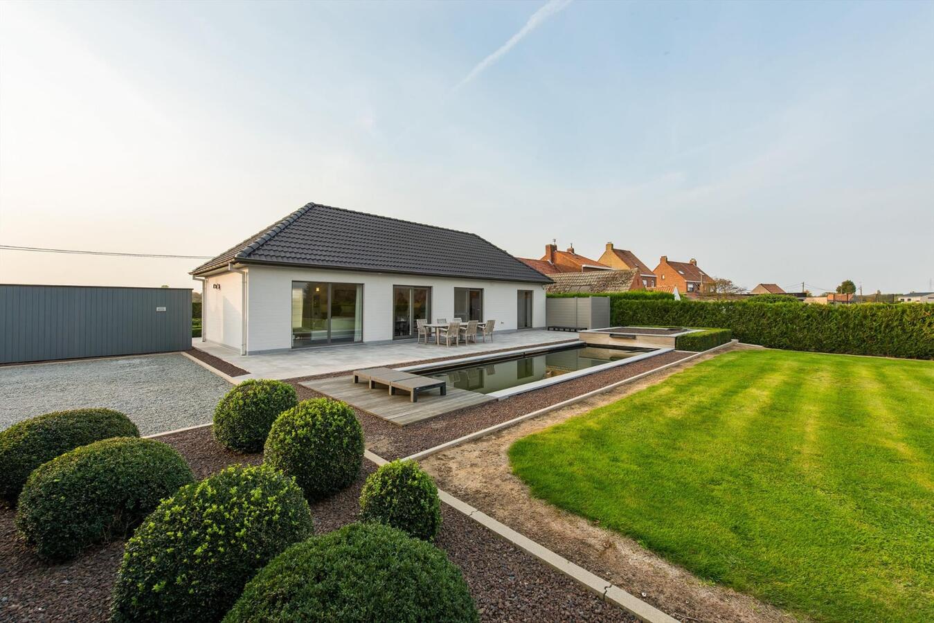 Instapklare woning op ruim perceel 