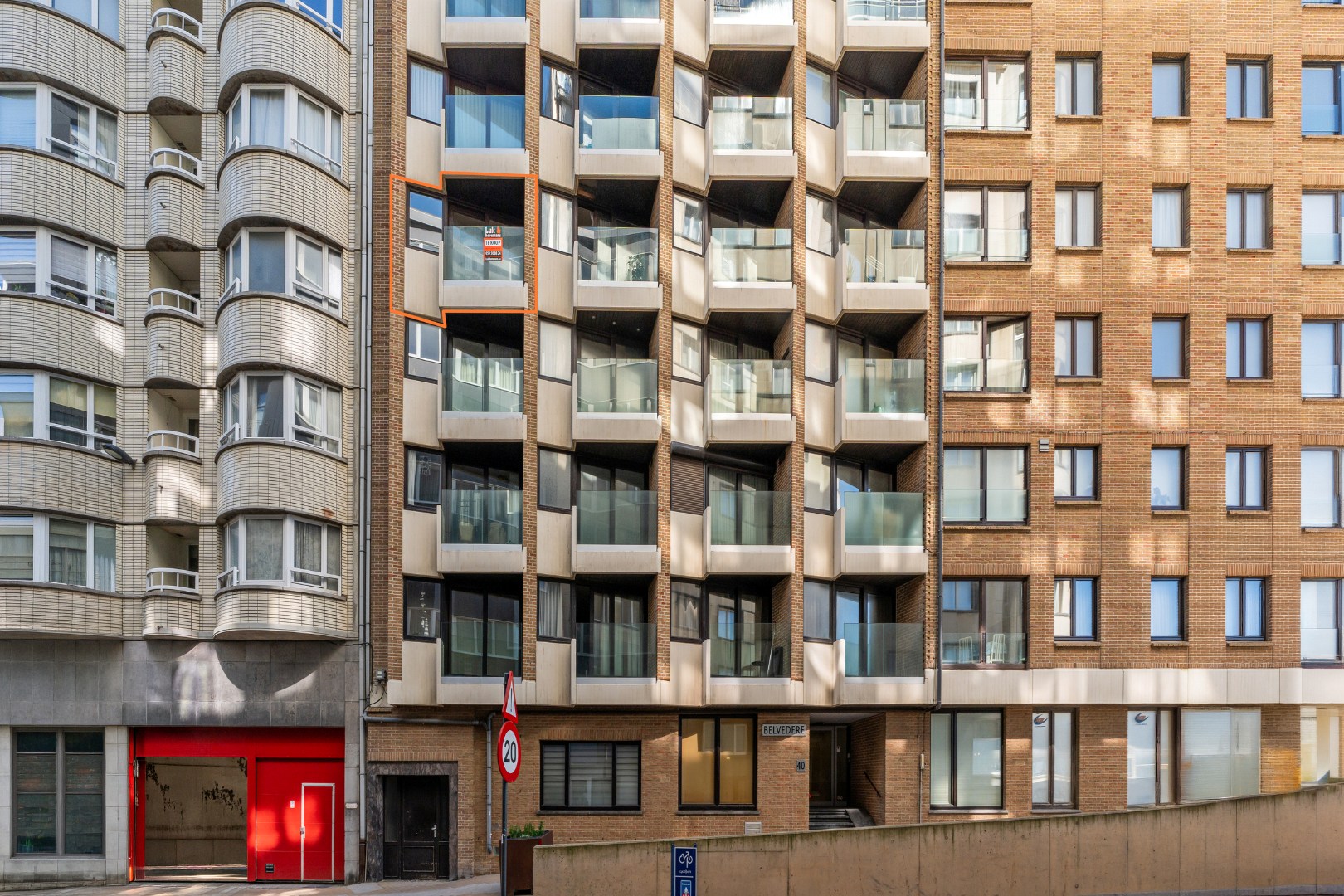 APPARTEMENT MET ZIJDELINGS ZEEZICHT IN CENTRUM 