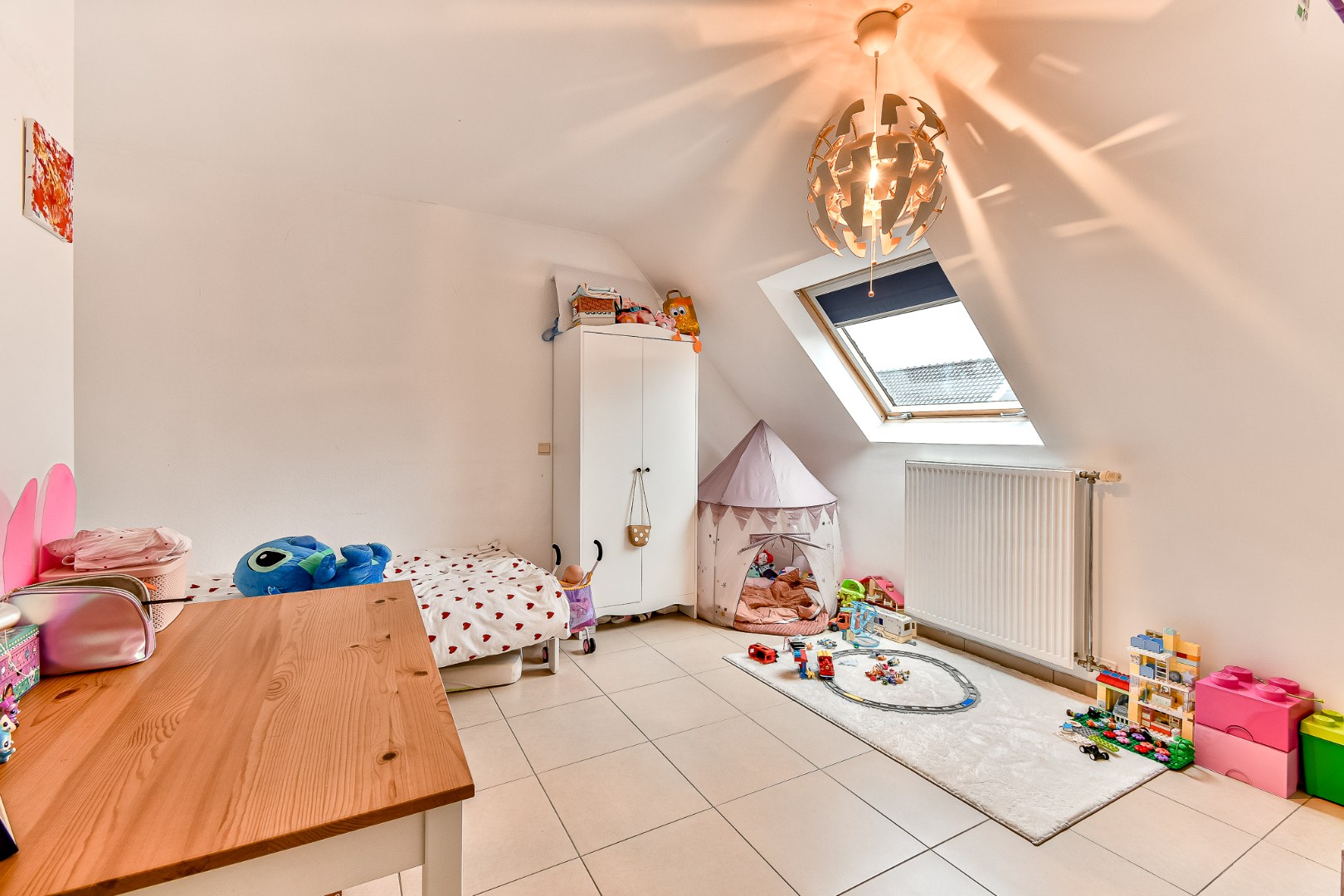 Duplexappartement met twee slaapkamers op rustige ligging in centrum Gistel 