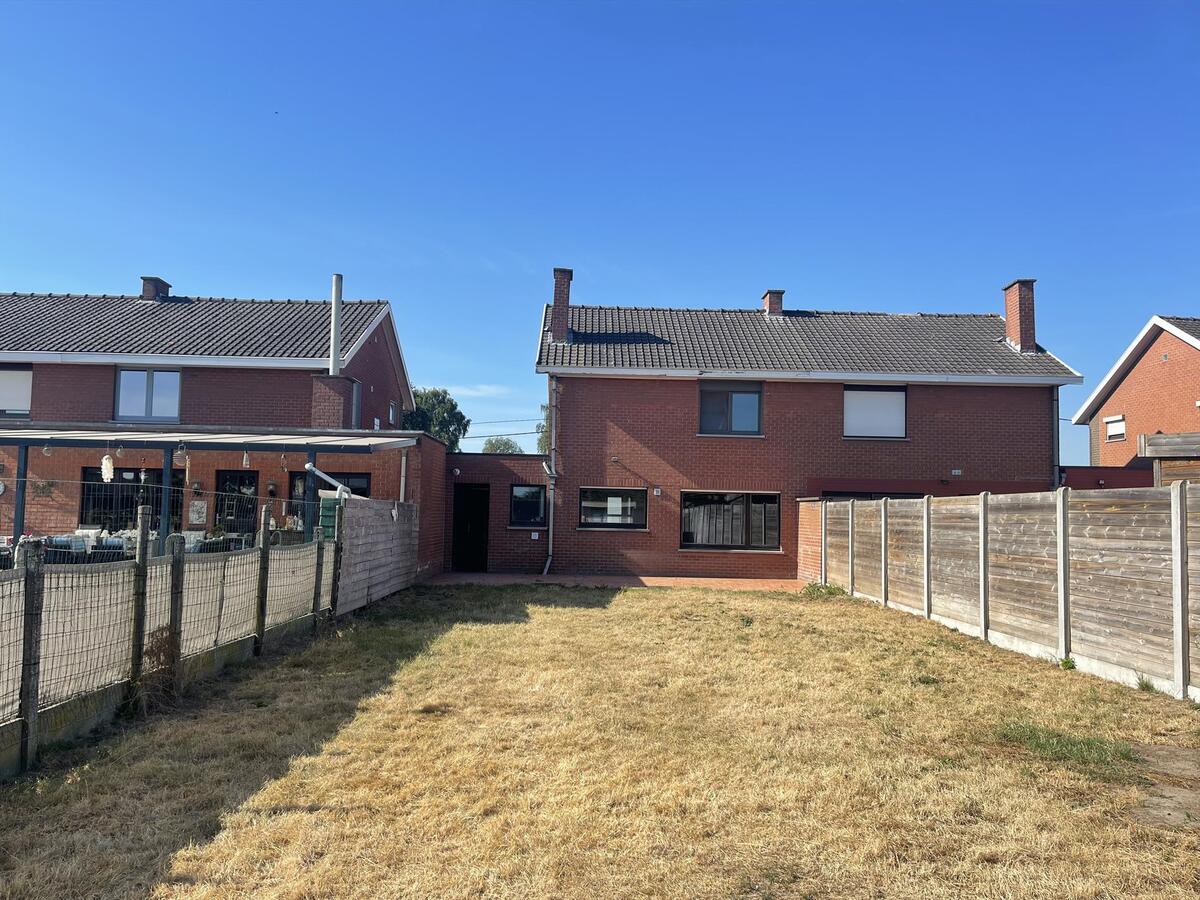 Statige woning met inpandige garage 