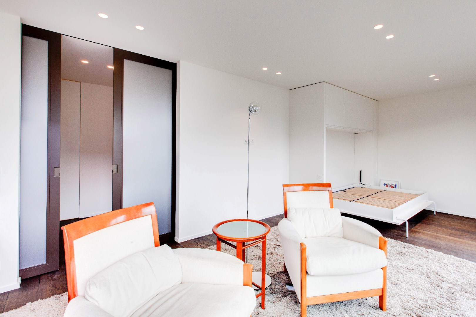 Unieke en lichtrijke penthouse ( Skybox)  met zicht op de 3 torens  nabij de Kouter 