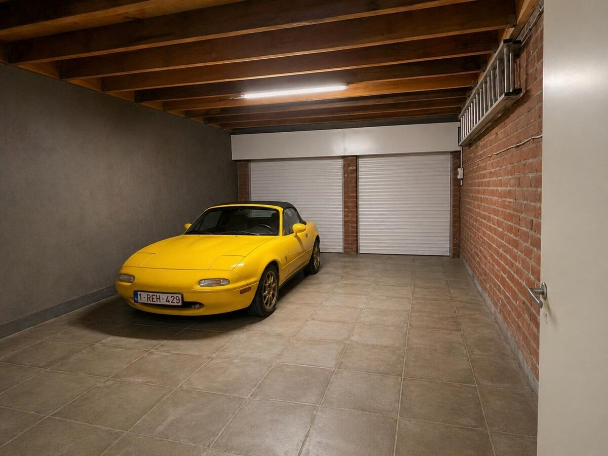 Rijwoning met dubbele garage te Roeselare 