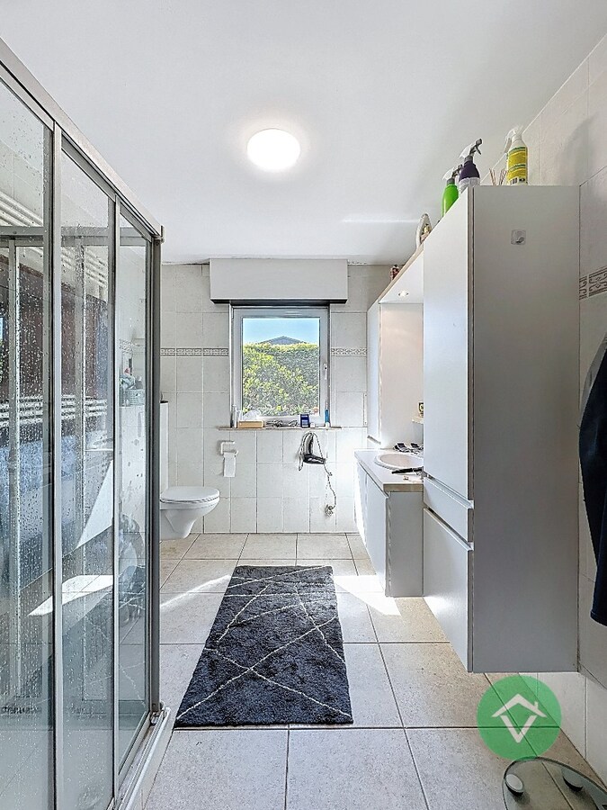 Ruime gezinswoning met dubbele garage in Koekelare 