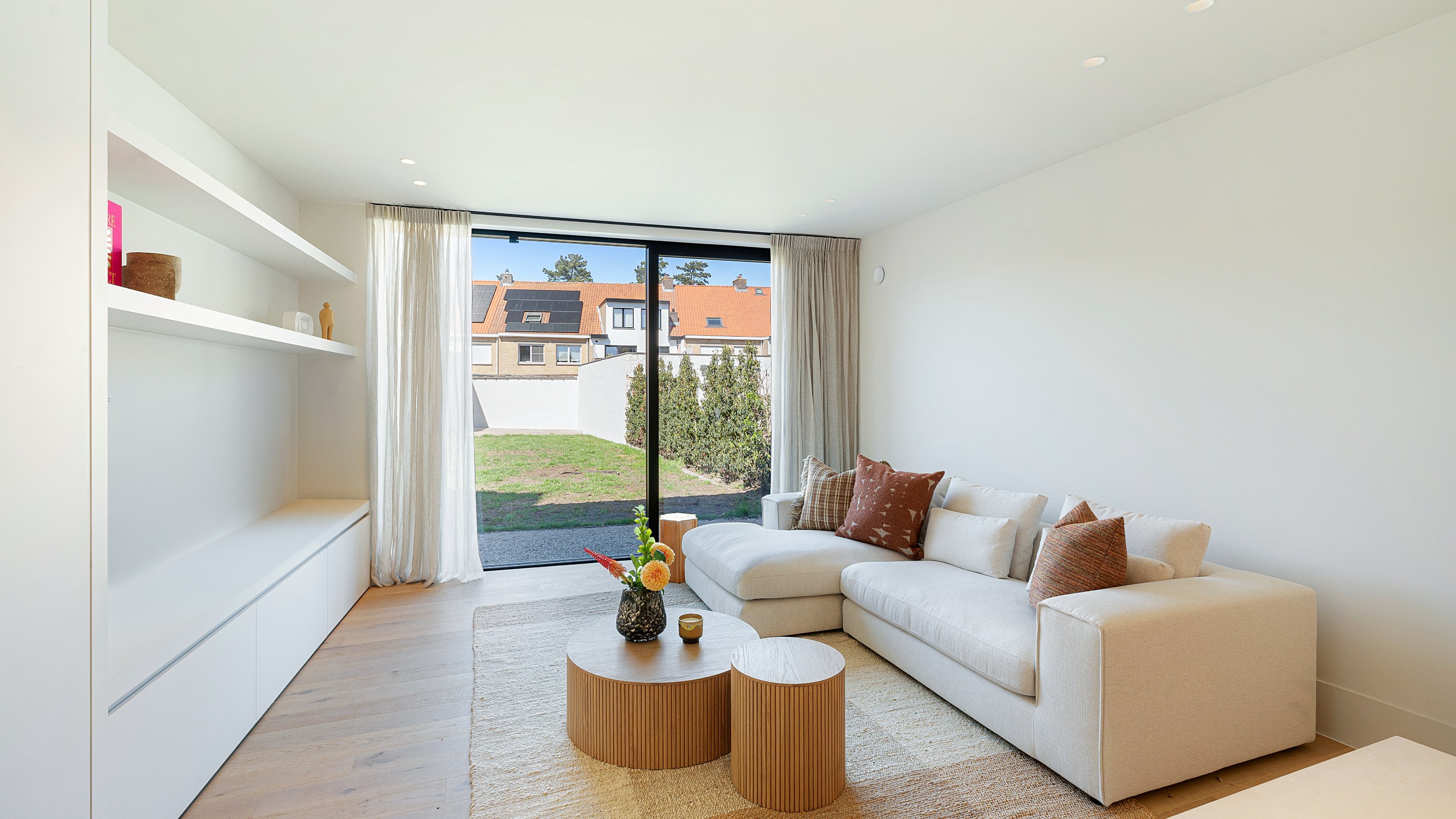 Prachtig afgewerkte nieuwbouwwoning met 4 slaapkamers gelegen in het oude Knokke. 