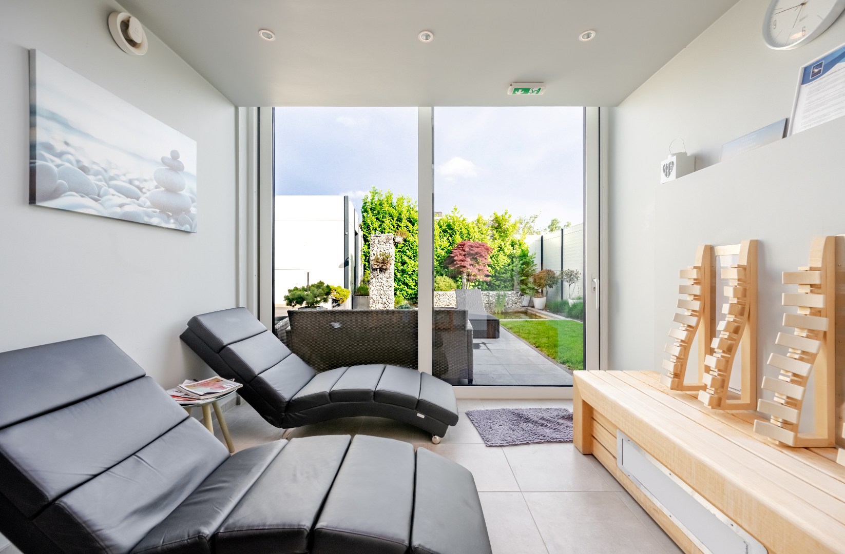 Energiezuinige villa met exclusieve wellness en polyvalent bijgebouw in Oostende 