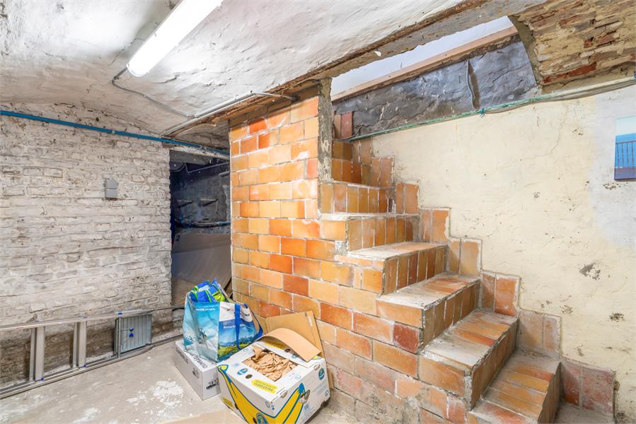 Instapklare gerenoveerde rijwoning 