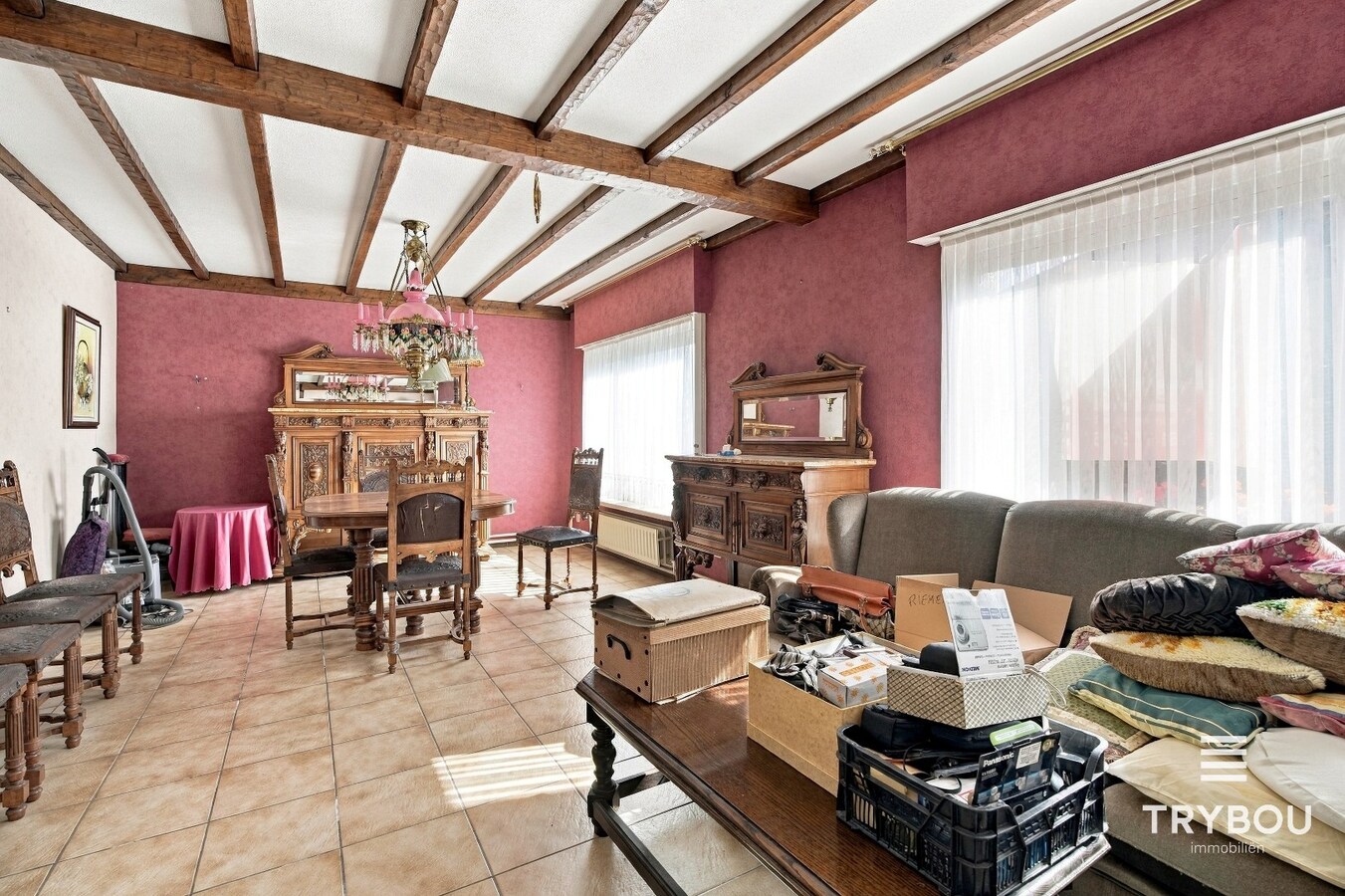 Landelijk gelegen woning met opslagplaats op 3687m² in Merkem! 