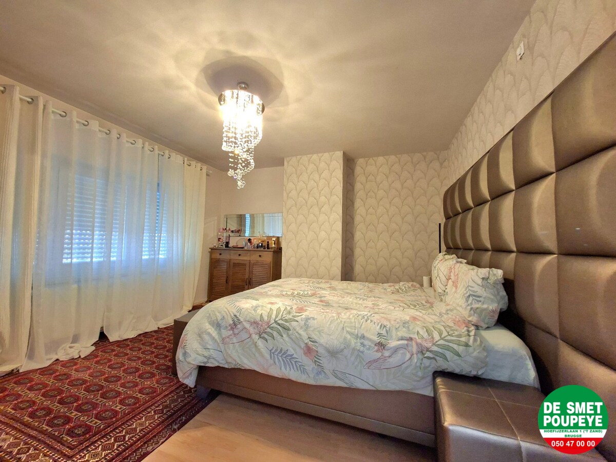 Ruime woning met garage 