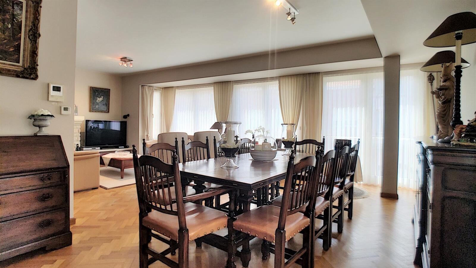 Magnifieke hoekwoning met garage - Heist 