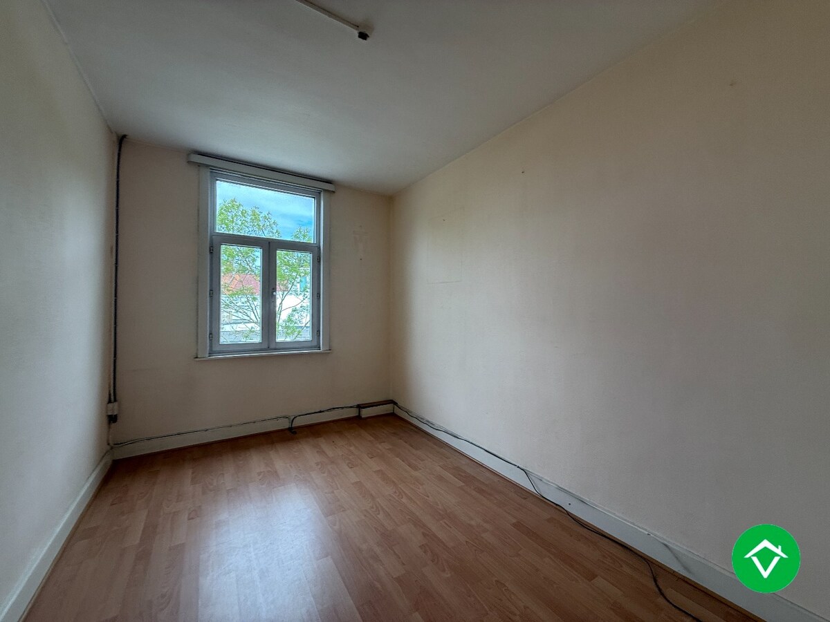 Gezellige rijwoning met 3 slaapkamers en tuin te centrum Roeselare 