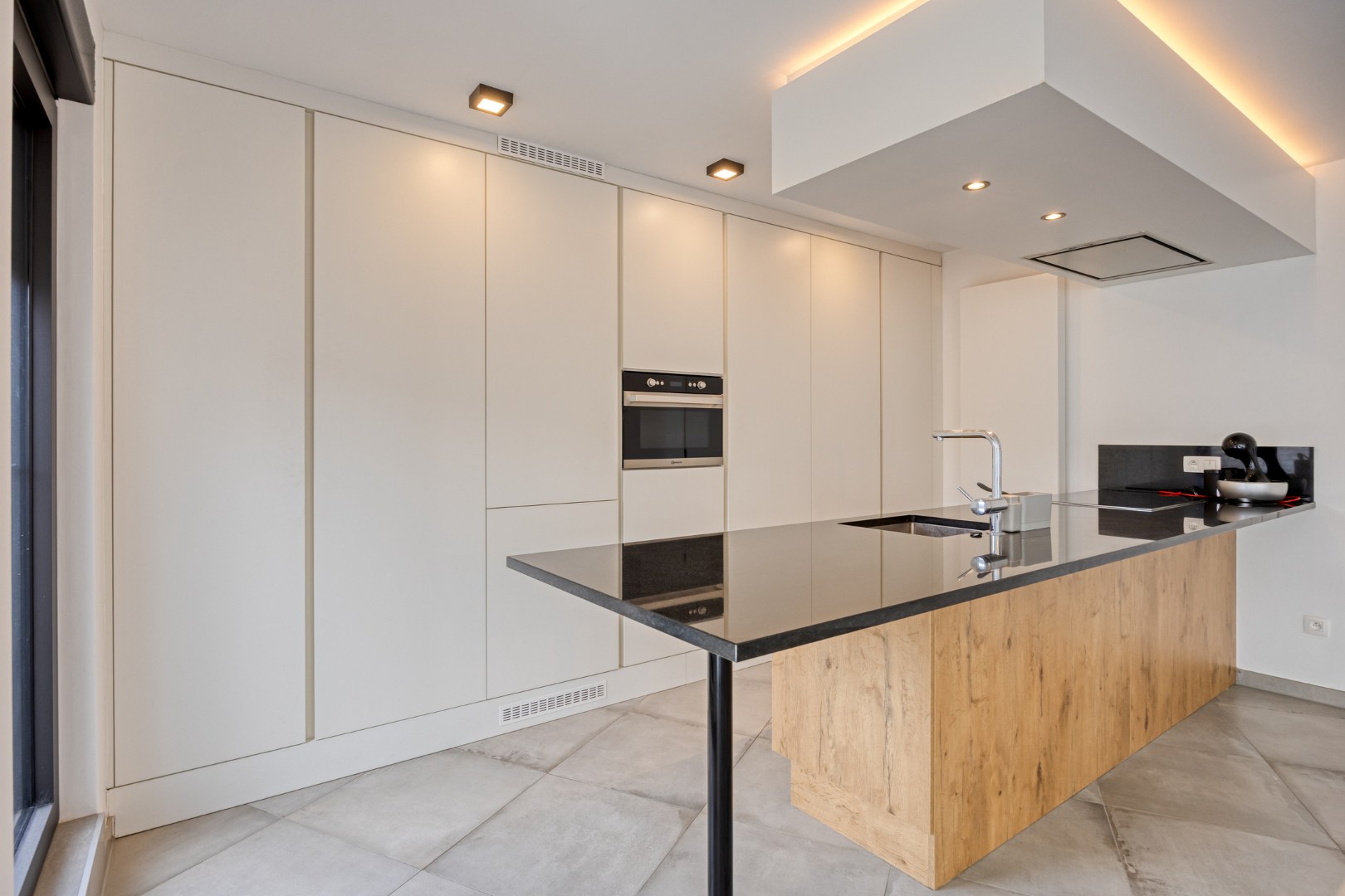 Instapklaar appartement met 2 slpk. en een rustige ligging in Geel-centrum 