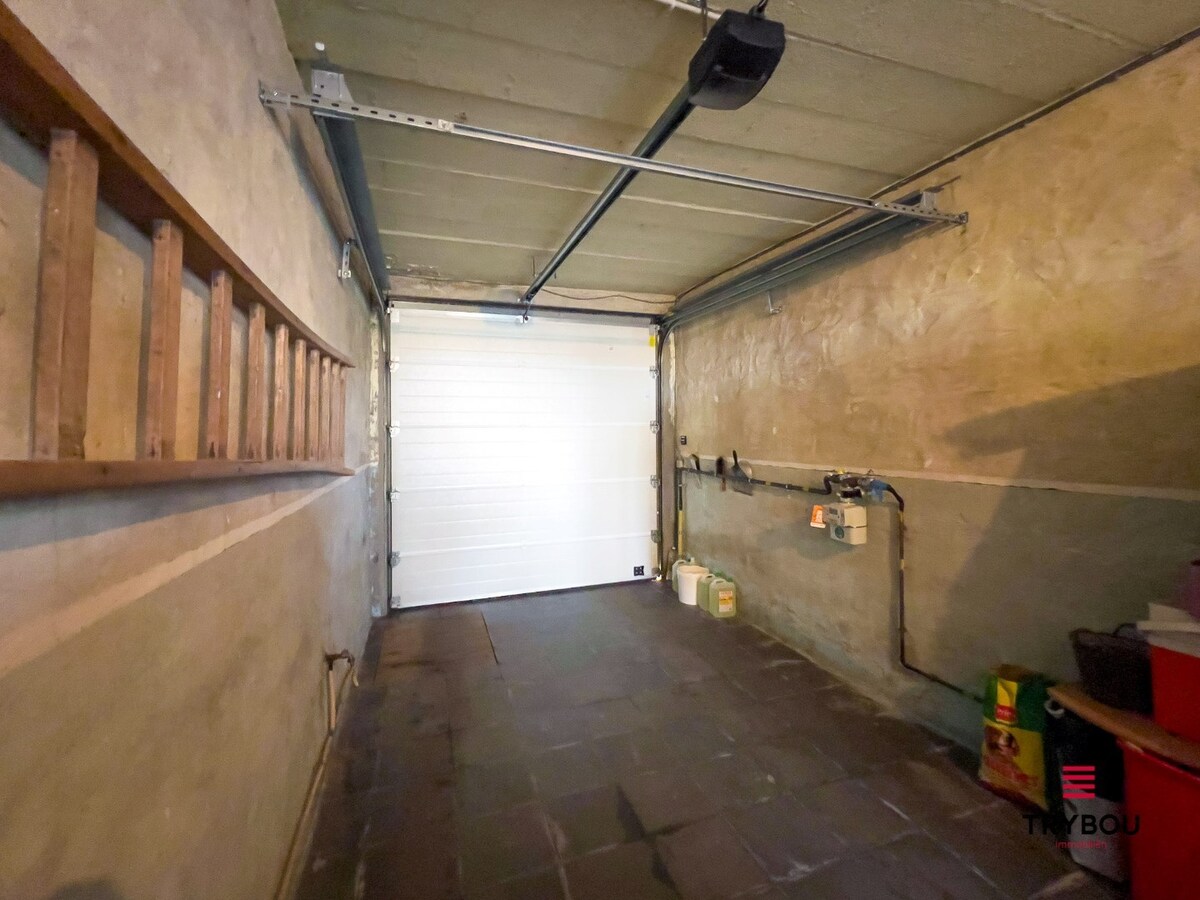 Ruime gezinswoning met 4 slaapkamers, garage en tuin 