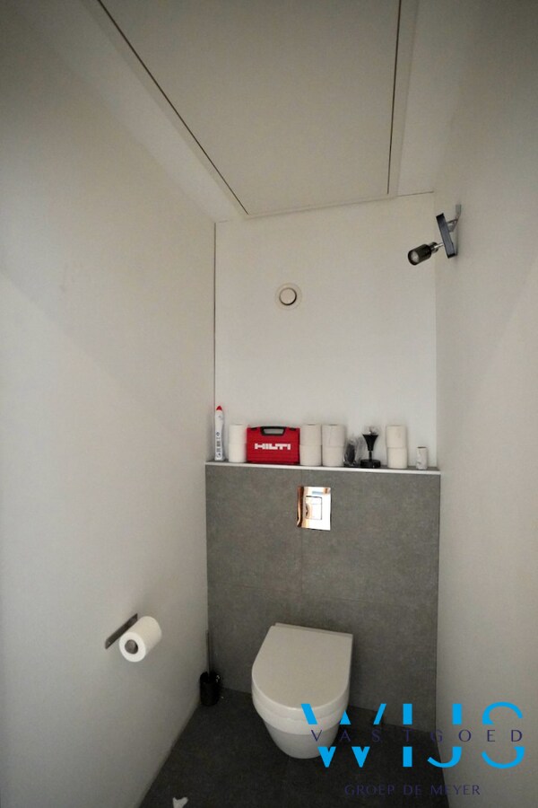 Ruime, energiezuinige gezinswoning te Oosteeklo ! 