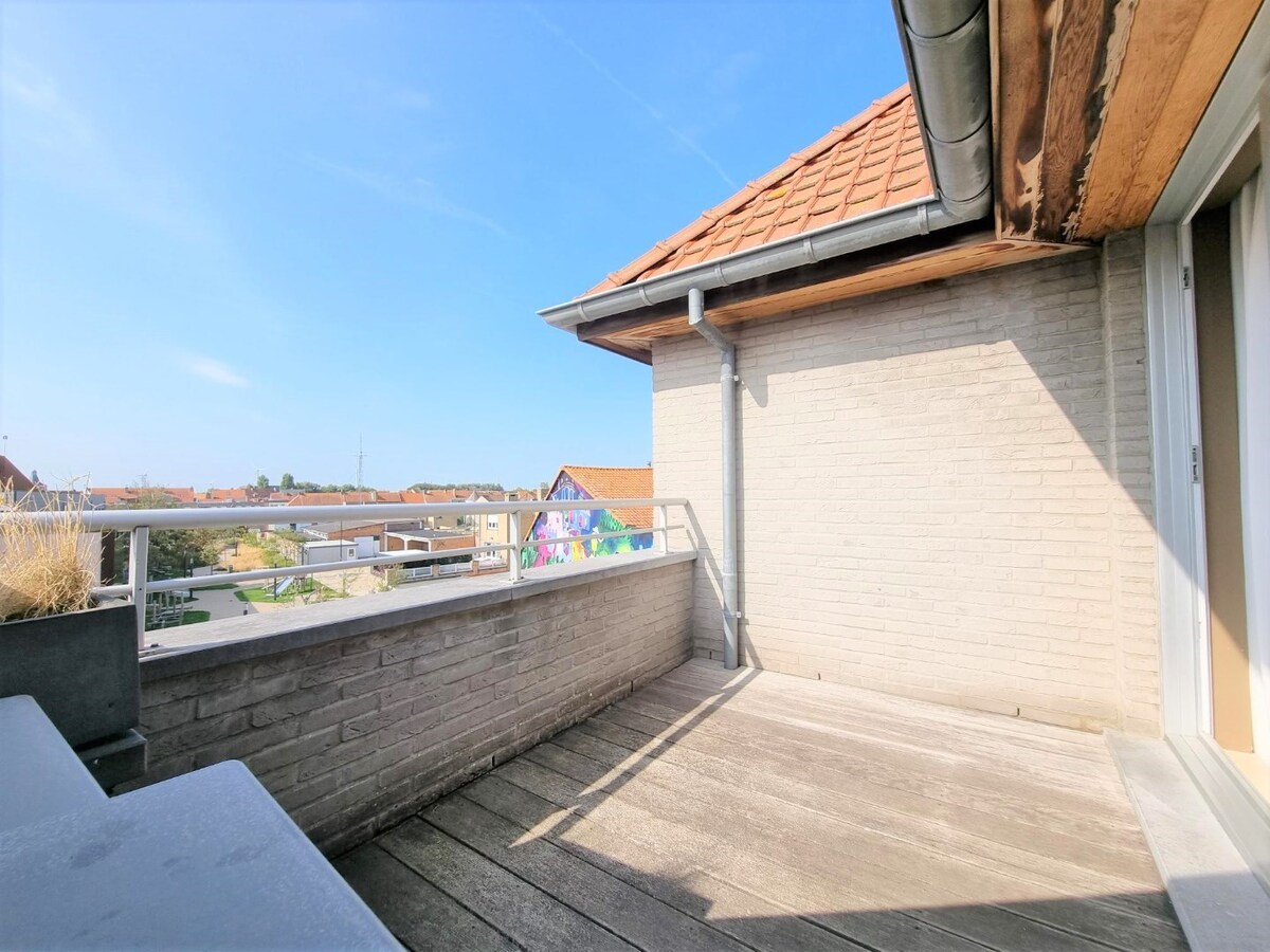 Zeer goed gelegen, gezellig appartement met grote terrassen te Heist 