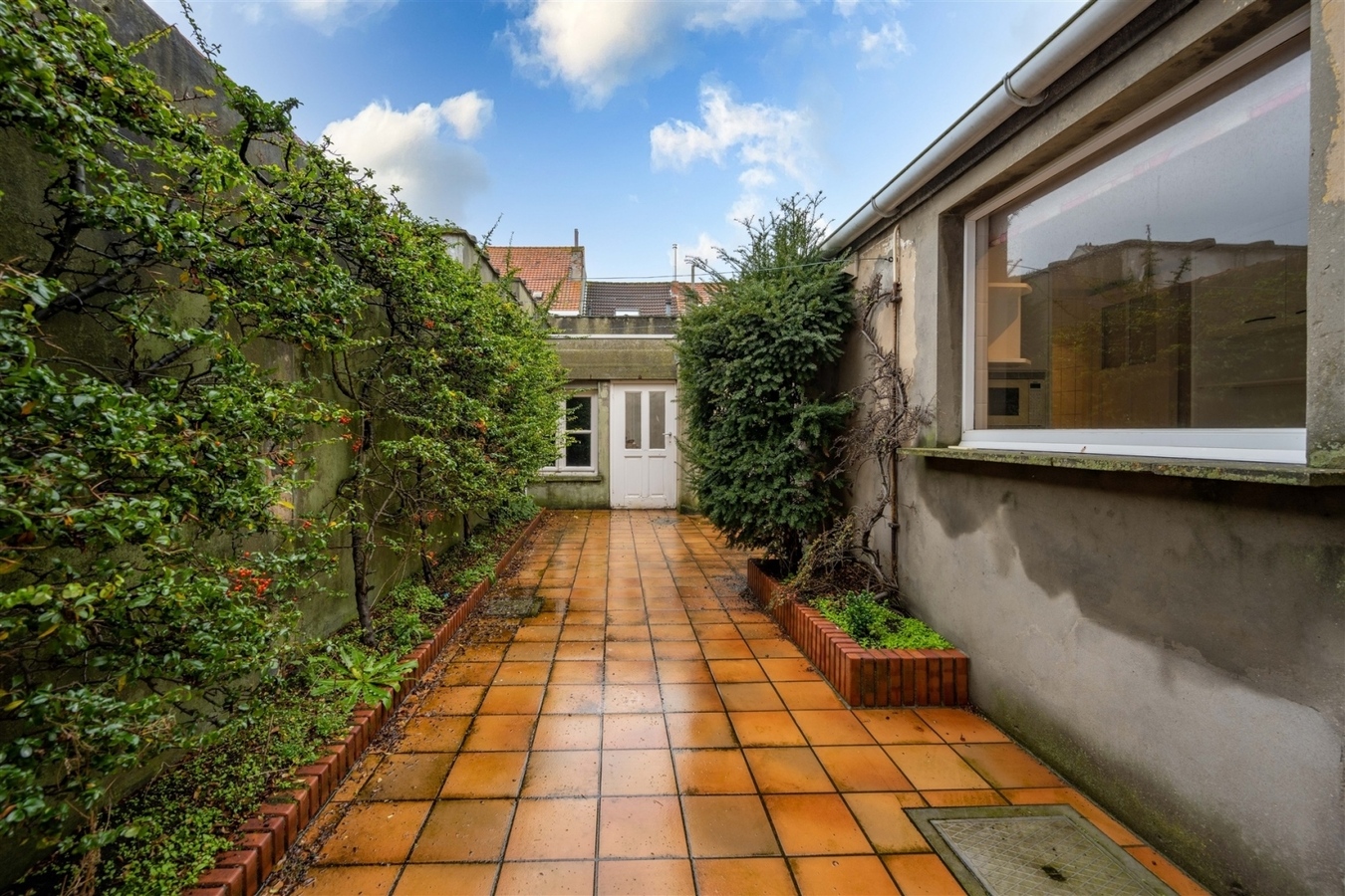 Te renoveren gezinswoning vlakbij het strand - Heist 