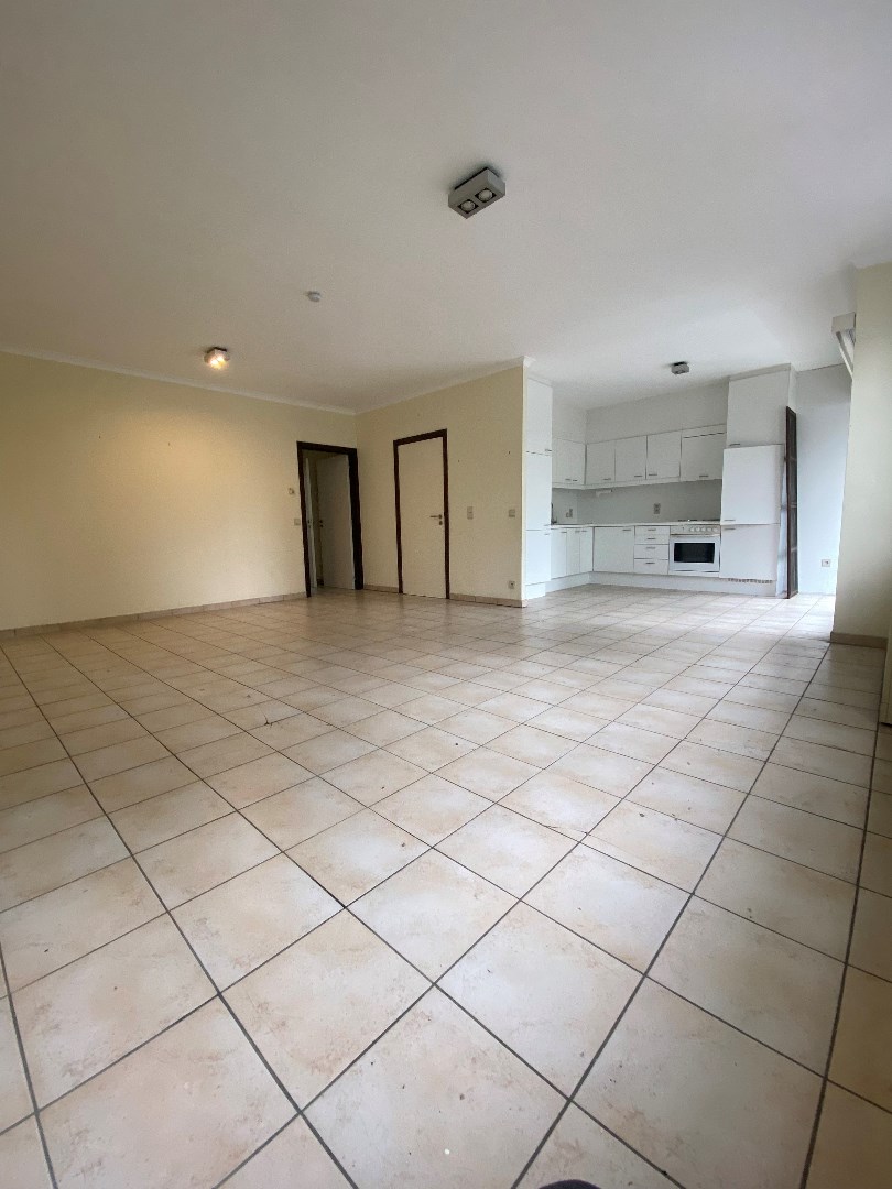 Ingooigem Appartement 1ste verdiep 2 slaapkamers 700€ 