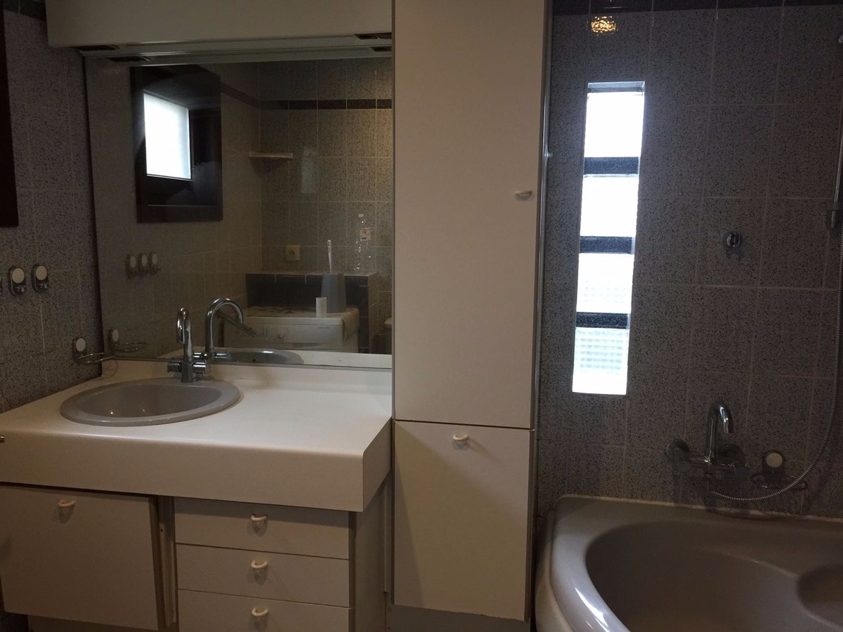 RUIME WONING MET ZUIDGERICHTE TUIN TE BREDENE DUINEN 