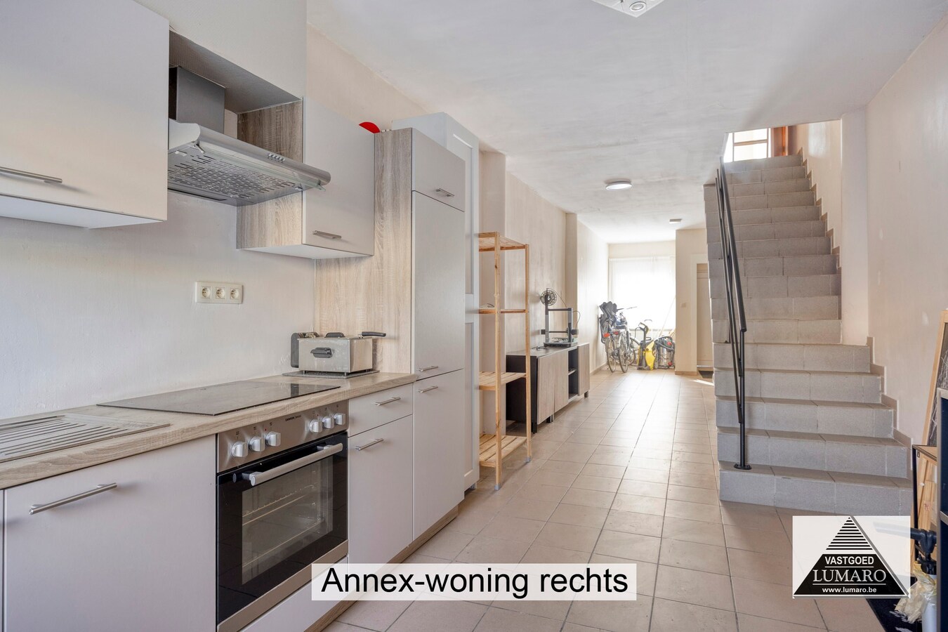 Ideale praktijk- of kangoeroewoning met tuintje en parking 