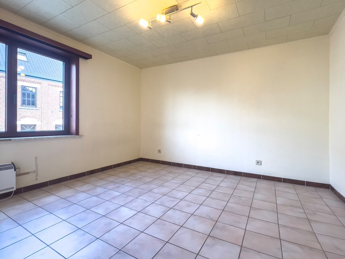 Instapklaar tweekamerappartement met terras, berging en parking 