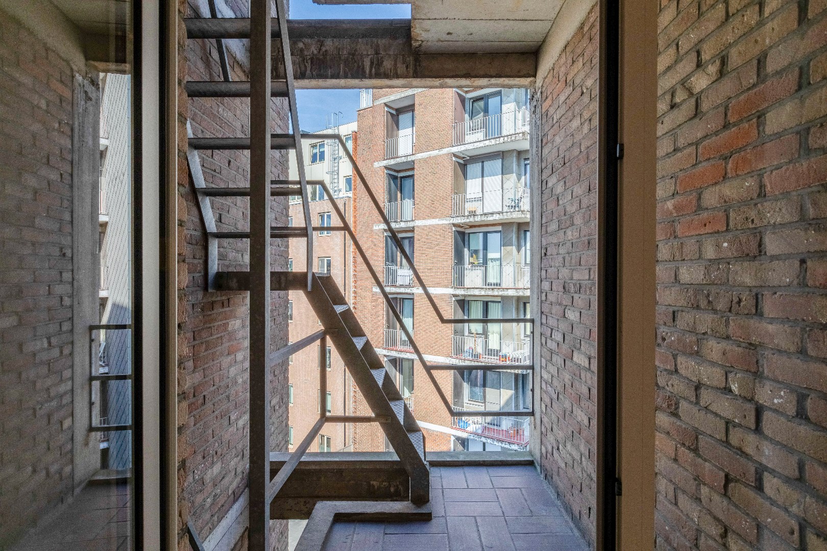 Prachtig gerenoveerd 3 slaapkamerappartement  met  uniek zicht 