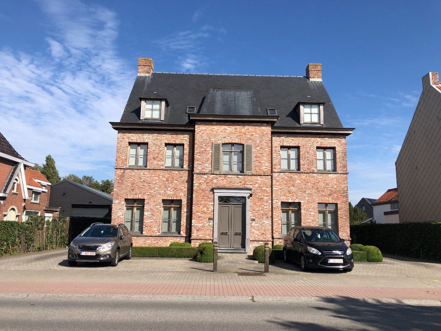 Stijlvol duplex appartement met 3 slaapkamers en groot terras 
