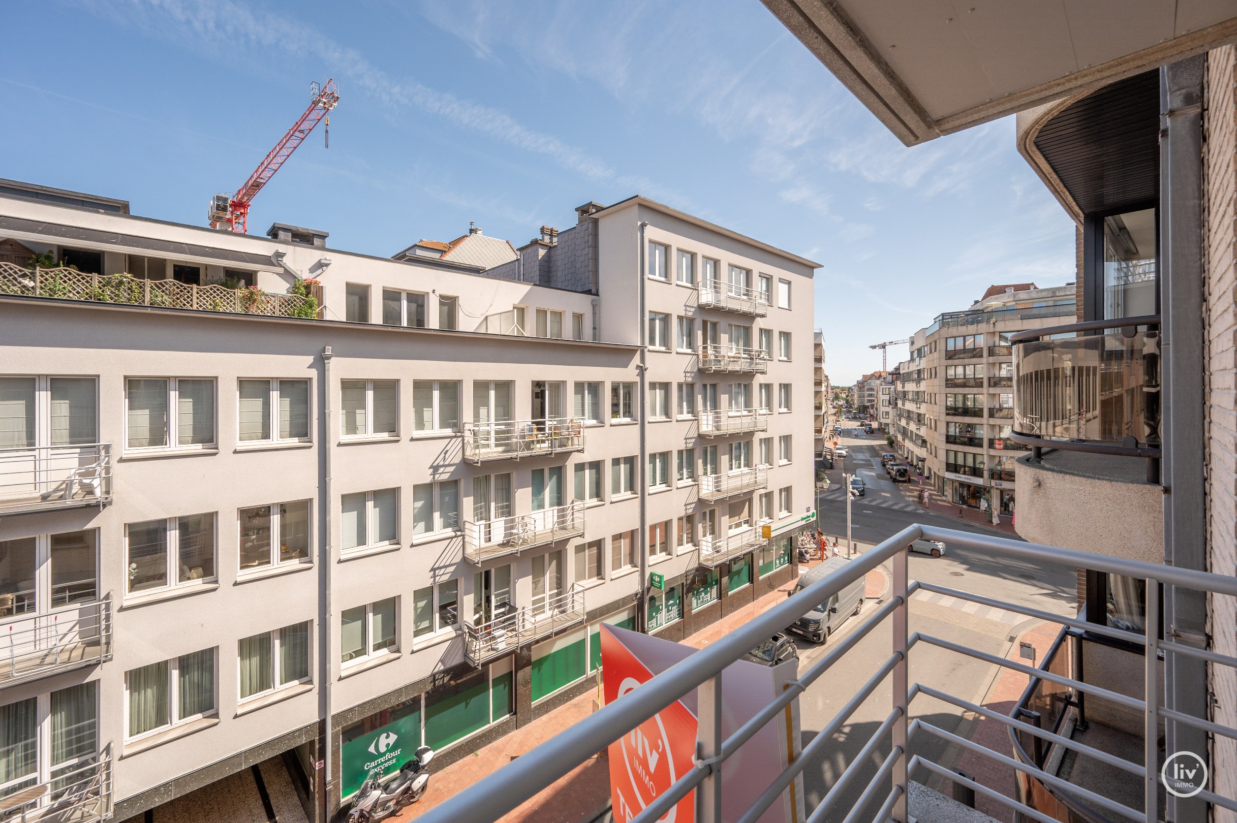 Instapklaar  2-slaapkamerappartement op een centrale ligging te Bayauxlaan in Knokke. 