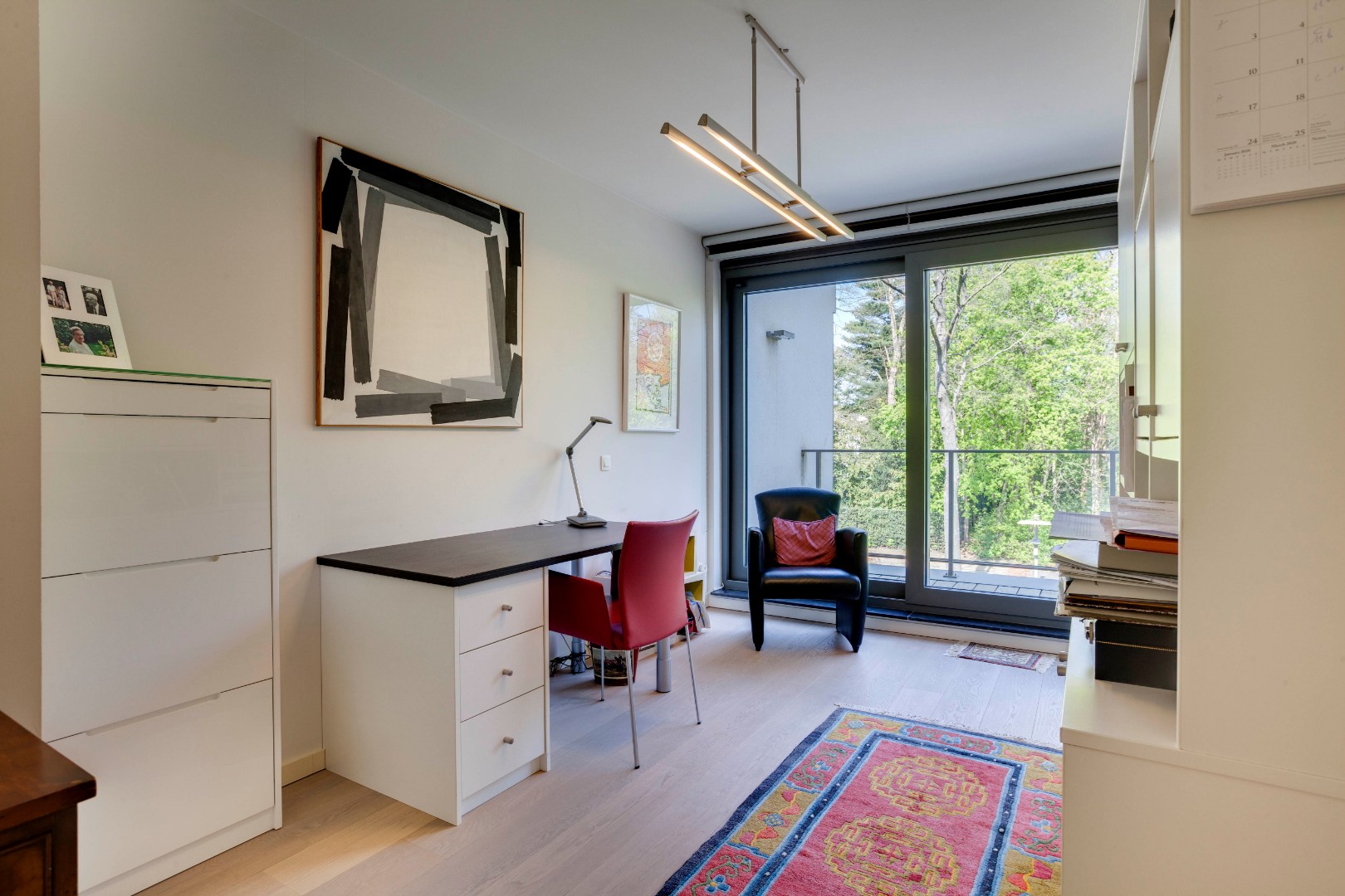 Instapklaar modern appartement  met terras en ondergrondse staanplaats 