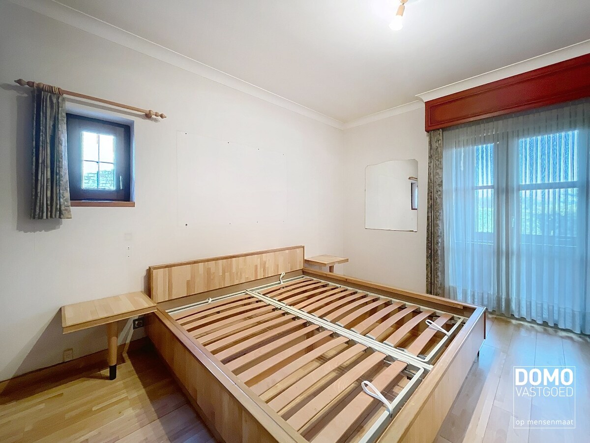 INSTAPKLARE GEZINSWONING MET RUIME GARAGE, KELDER &amp; TUIN TE HERK-DE-STAD 