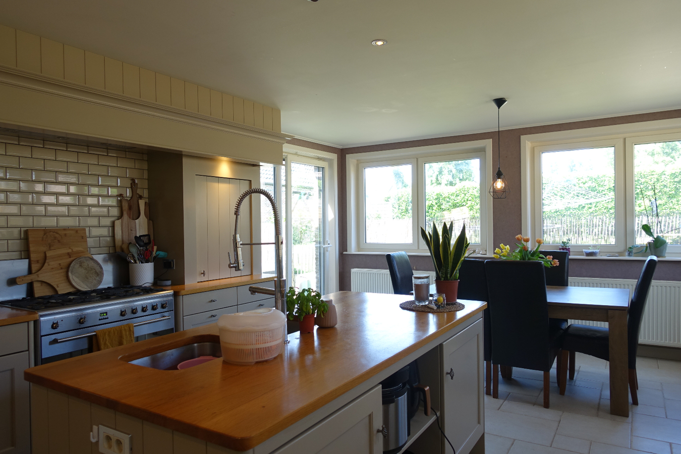 Prachtige villa met 4 slaapkamers te Zerkegem 