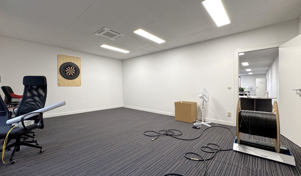 Instapklaar kantoor te huur in industriezone Mechelen-Noord 