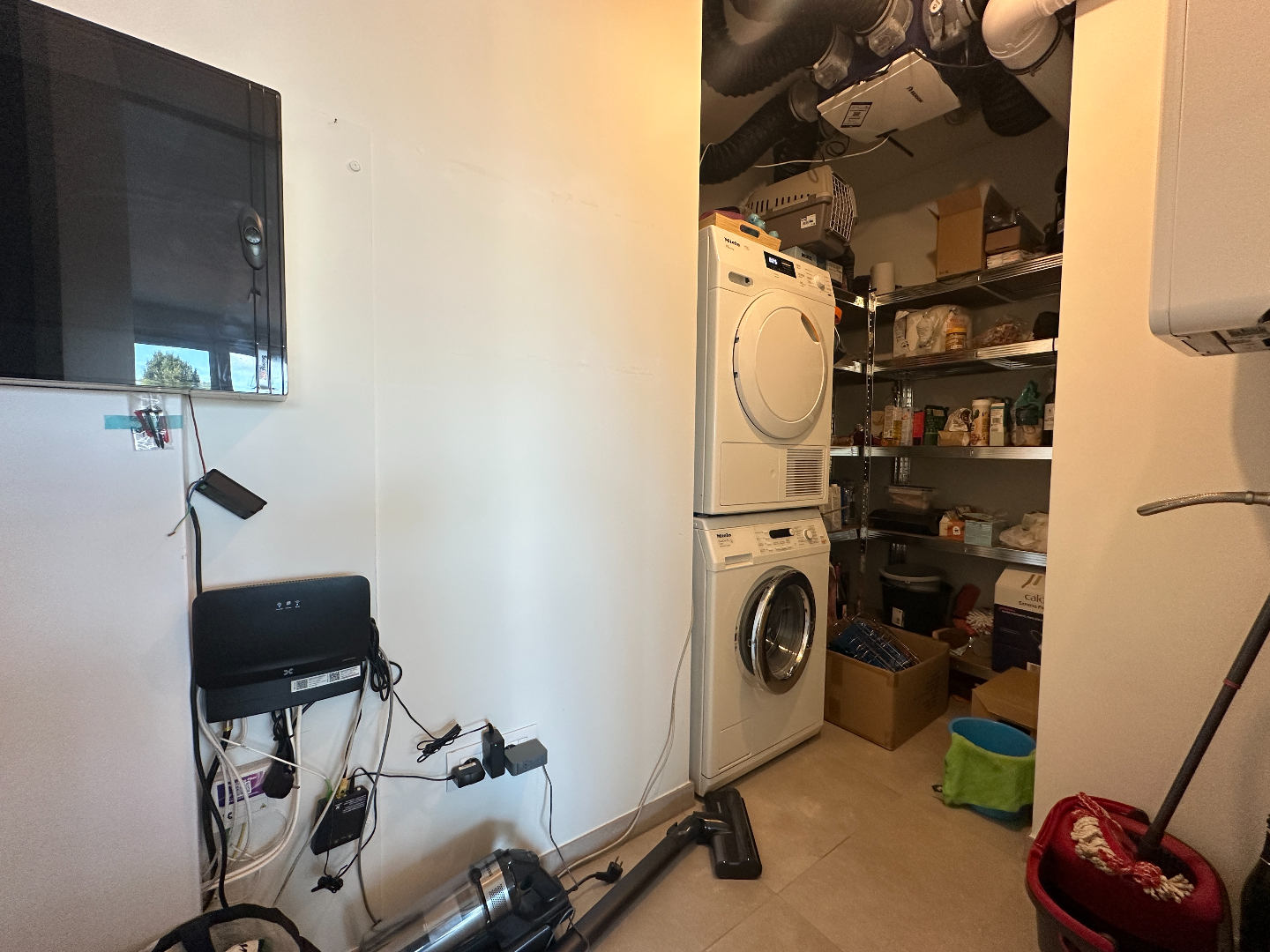 Prachtig appartement (89 m²) met 2 slpk, groot terras (en garage), Torhout 