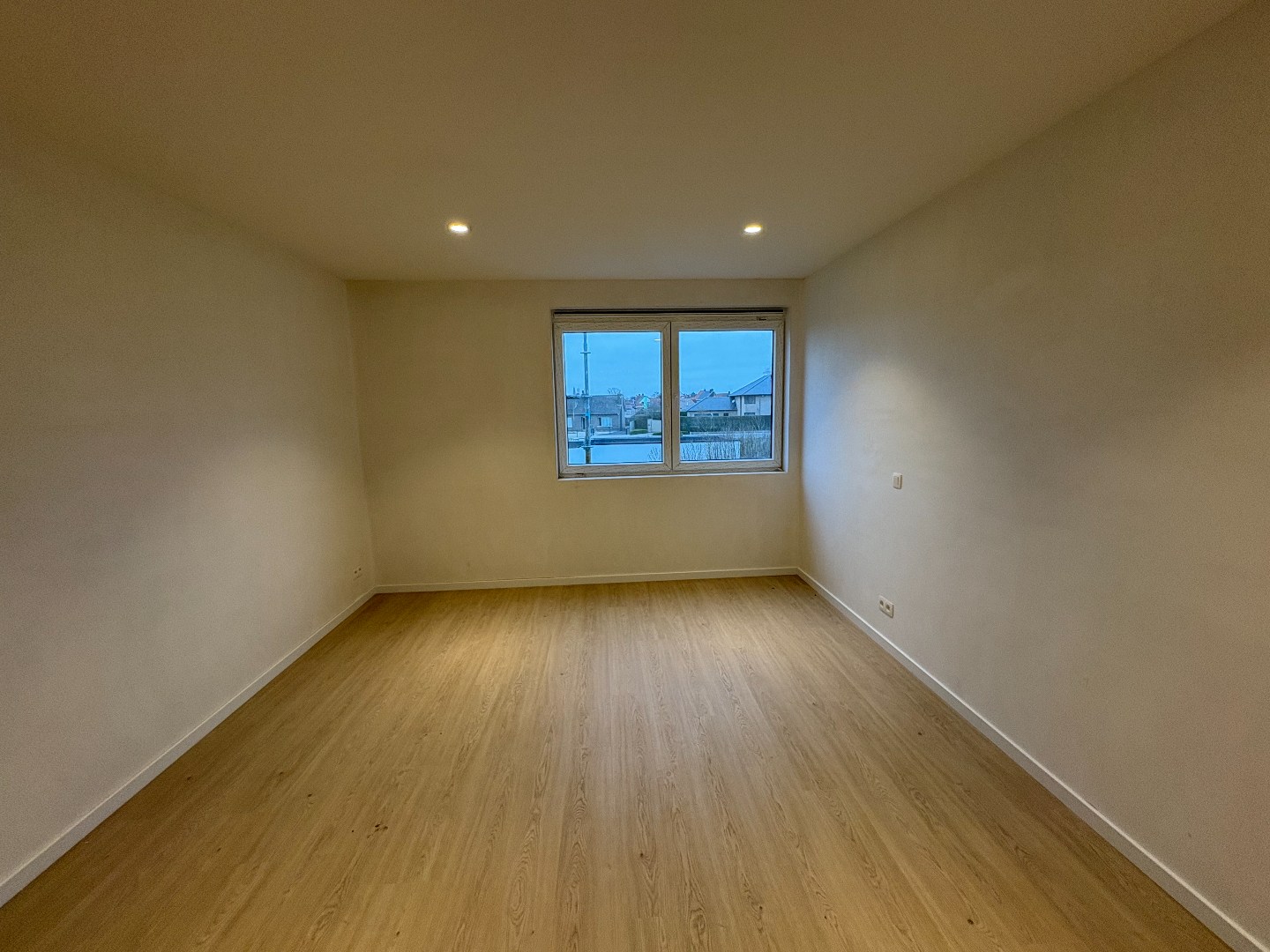 Moderne energiezuinige rijwoning in rustige omgeving met garage 