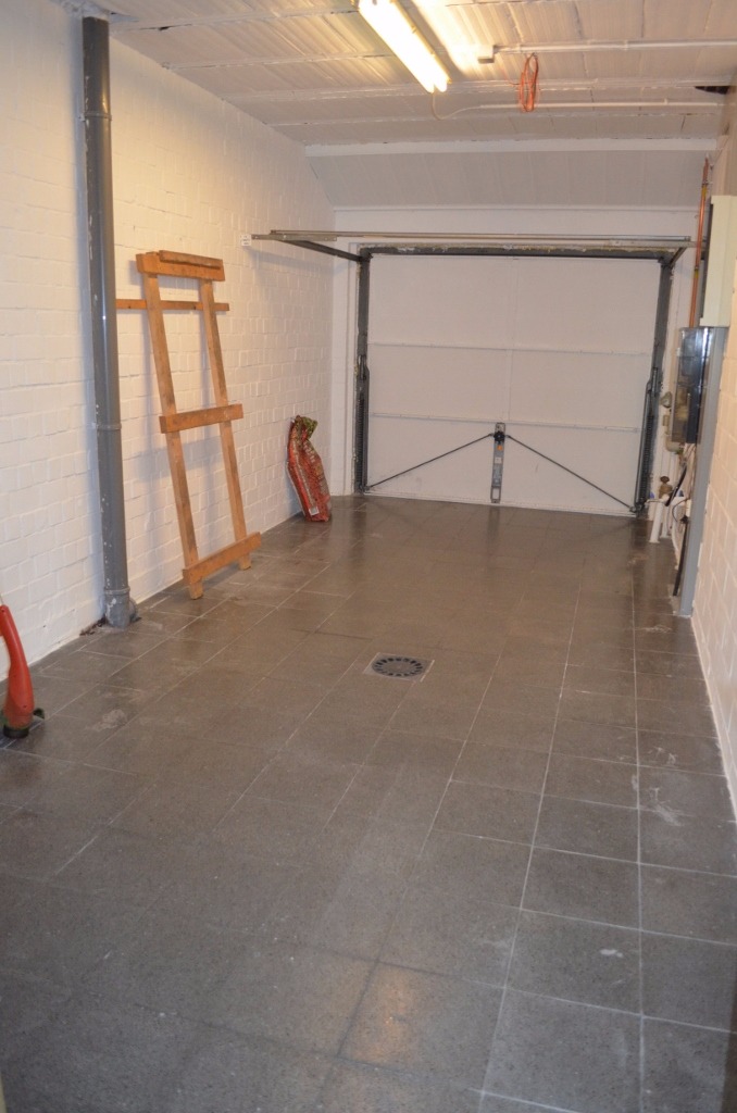 Ruime woning 3 slpks &amp; tuin rustig gelegen te Eeklo 