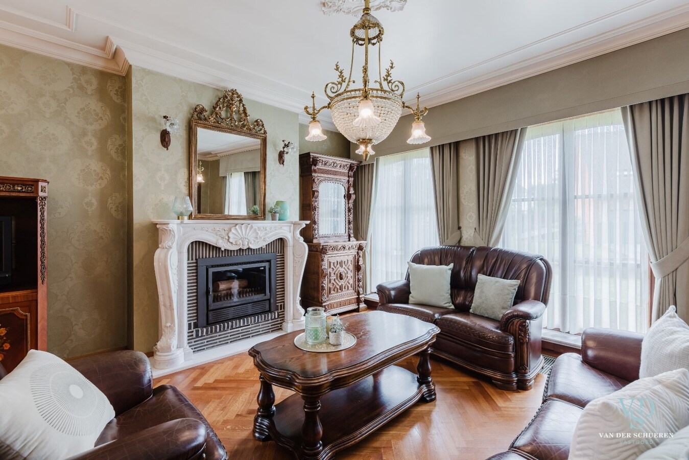 Gelijkvloerse villa.    Op 1 km van de Schelde. 