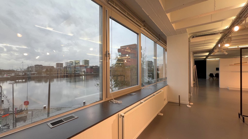 Kantoren te huur met uniek zicht op het MAS in Antwerpen