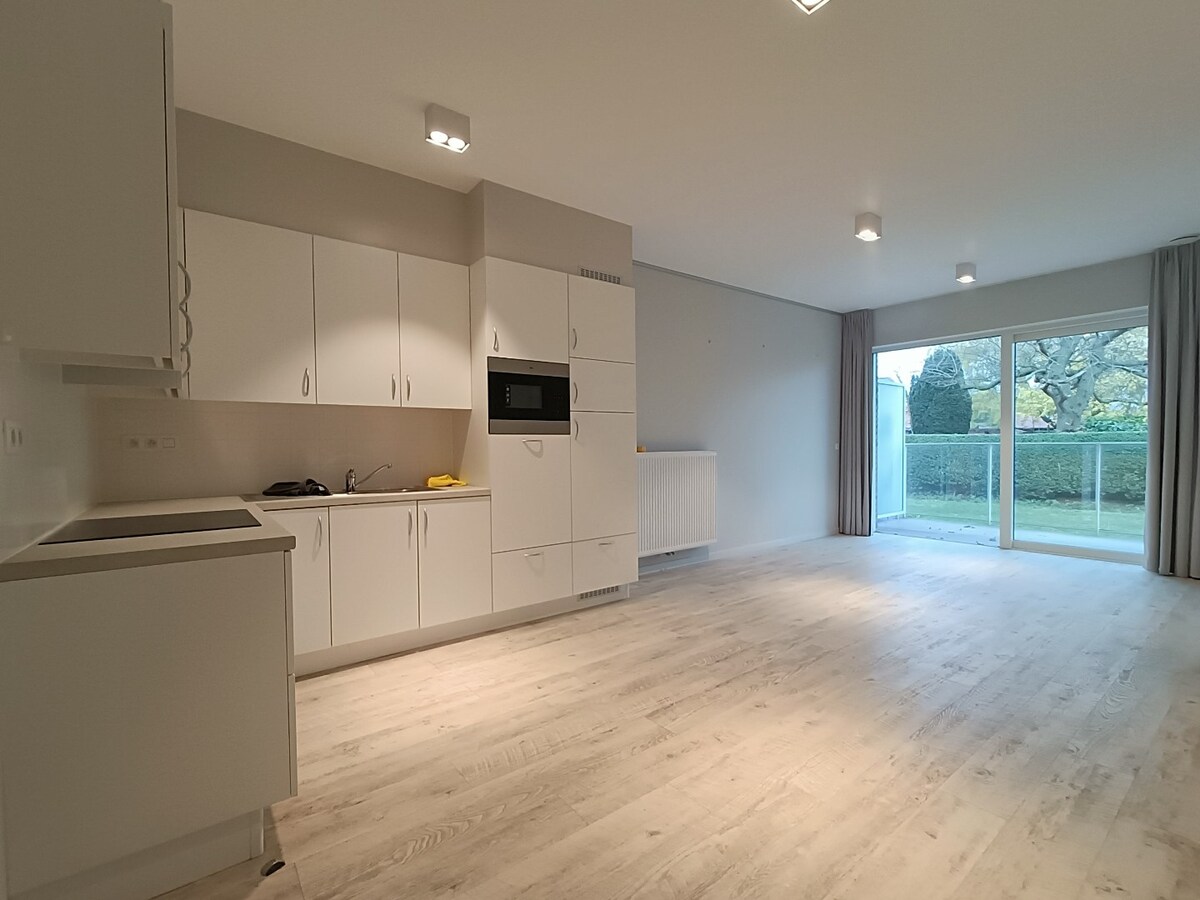 Moderne serviceflat te Westkapelle. 