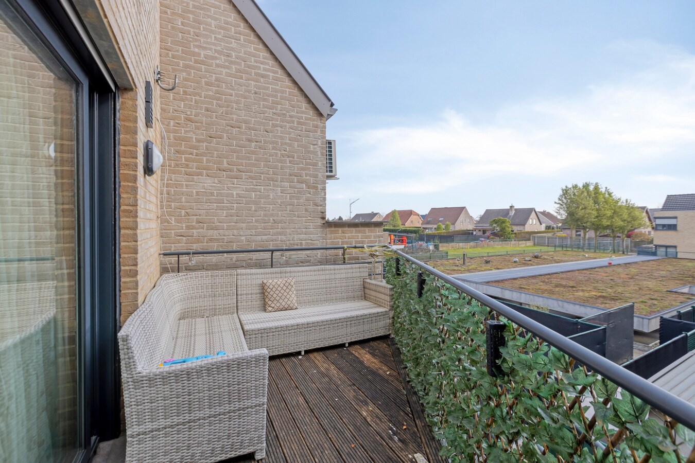 Centrum Dilsen: comfortabel appartement met terras en parking 