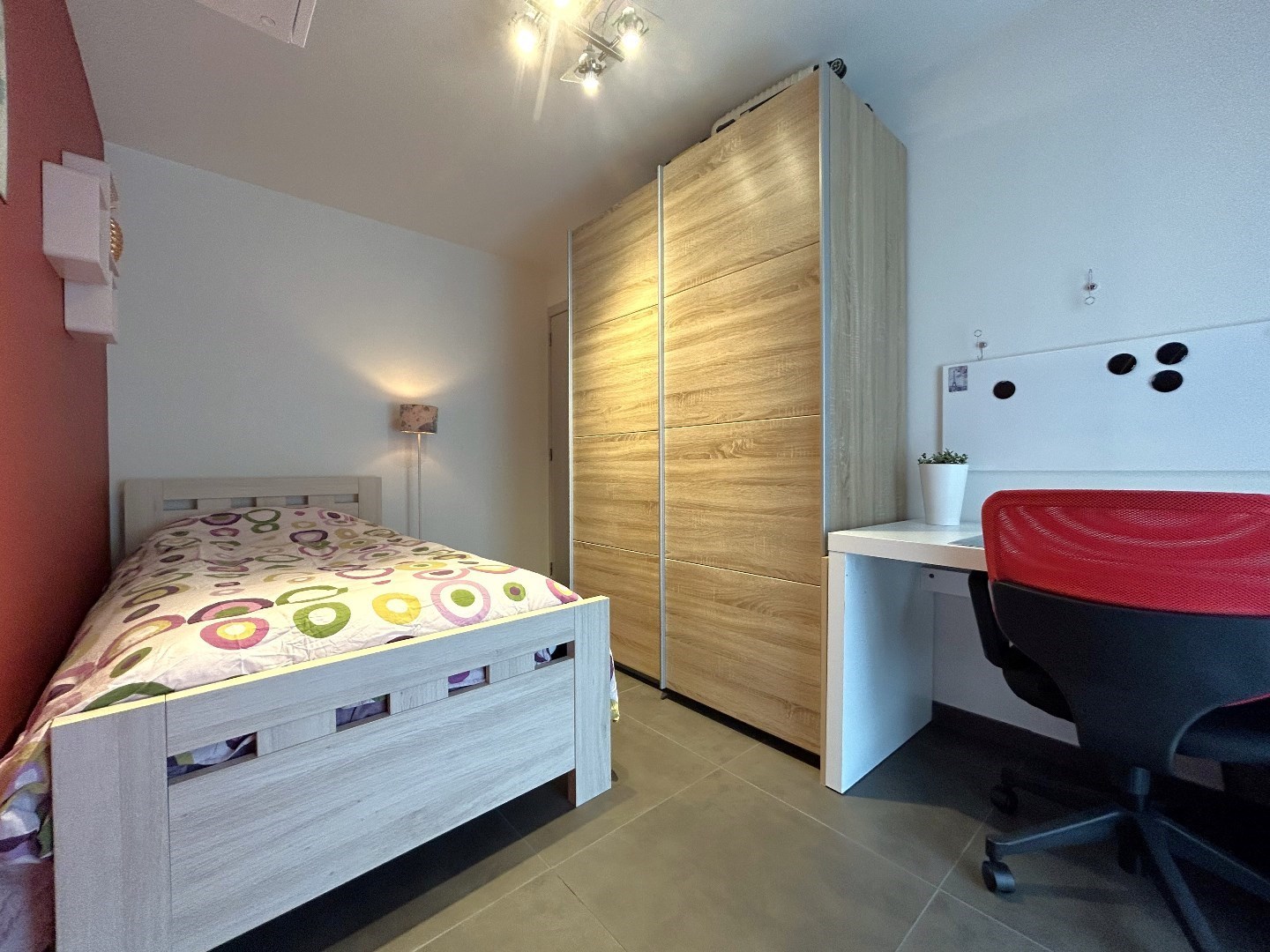 Recent, energiezuinig appartement met 2 slaapkamers in Geel! 