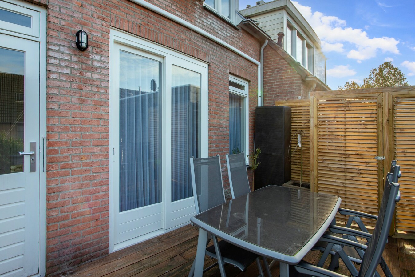 Moderne en instapklare bovenwoning in het hart van Hapert – met dakterras en energielabel A. 