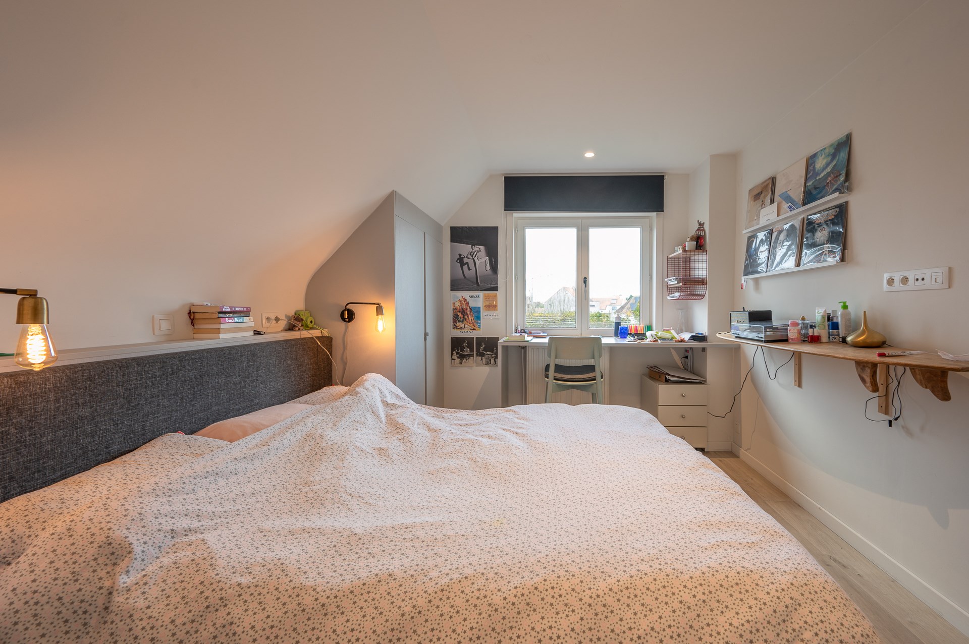 Propriété exceptionnelle et rénovée (5 510 m² de terrain) à proximité du centre de Knokke-Heist et bénéficiant d'une vue exceptionnelle sur les polders de Knokke. 