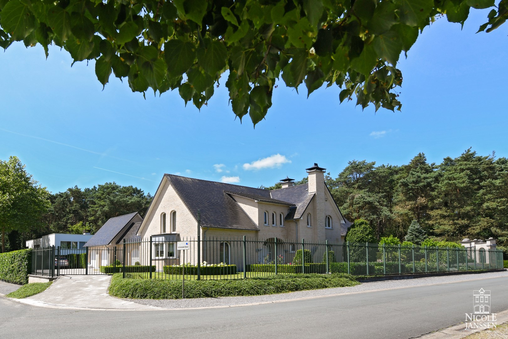 Locatie in de meest residentiële buurt van Maasmechelen