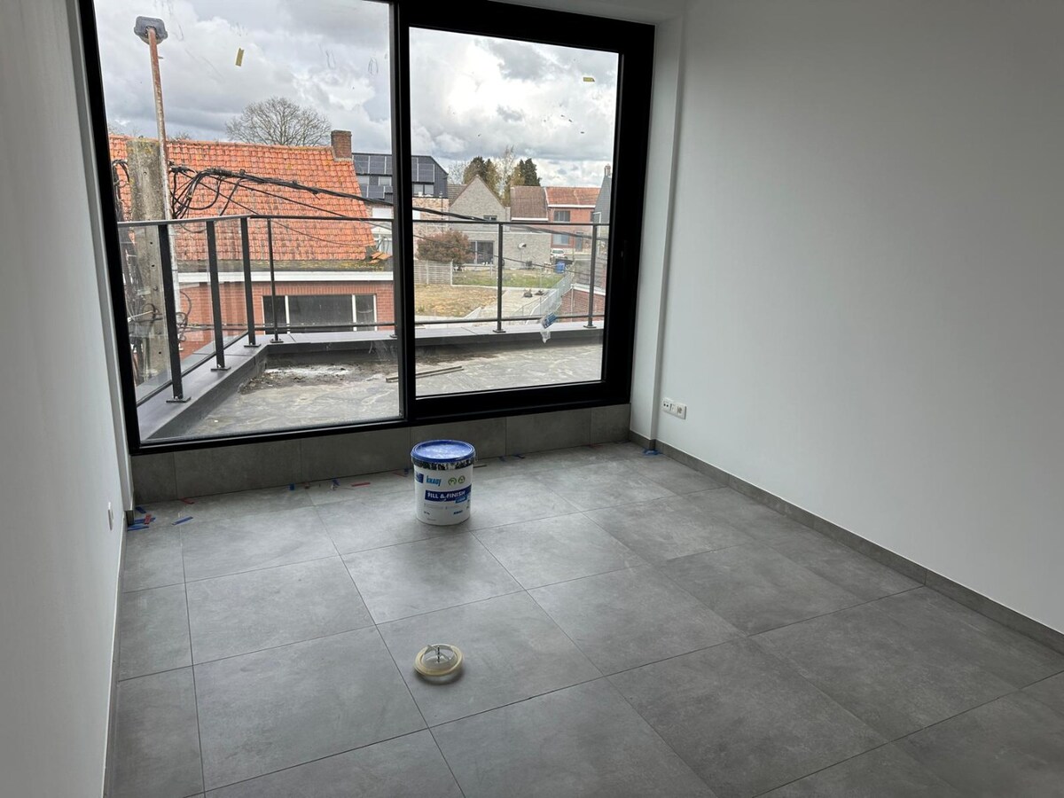 Appartement te huur op 2de verdiep met 2 slaapkamers 
