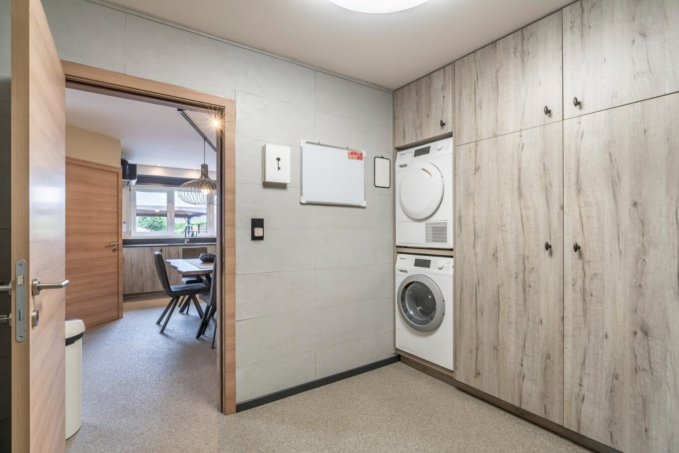 Gerenoveerde woning met tuin, garage en 3 slaapkamers in Opglabbeek - Perceeloppervlakte 684.00 - Bewoonbare oppervlakte 160.00 - Zuidoostelijke tuinoriëntatie 