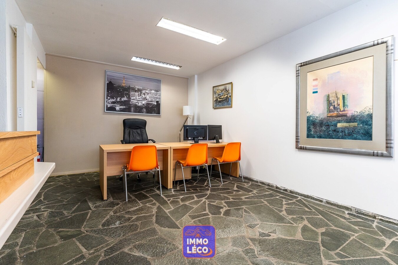 Espace professionnel/Bureaux de +- 50m², en plein centre-ville ! 