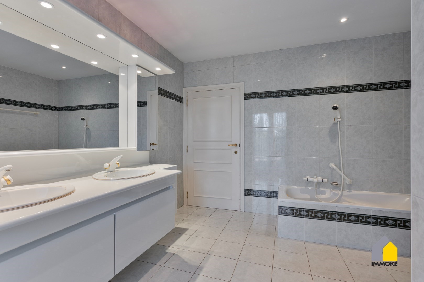 Tijdloze, stijlvolle villa met parktuin op toplocatie. 